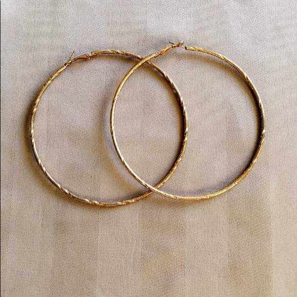 Gold hoops 💫 - Picture 3 of 3